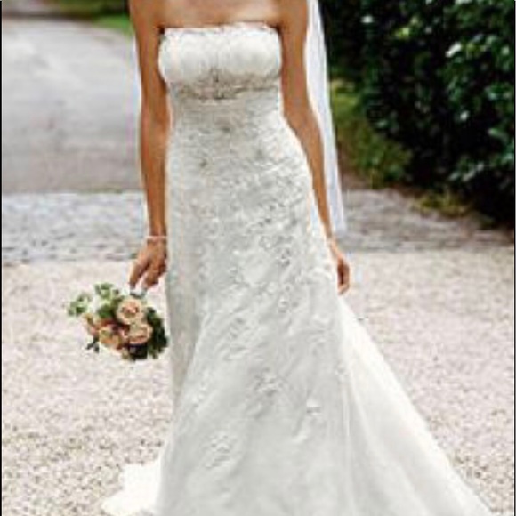 NWT Davids Bridal Beaded Lace Wedding Dress - Picture 3 of 7